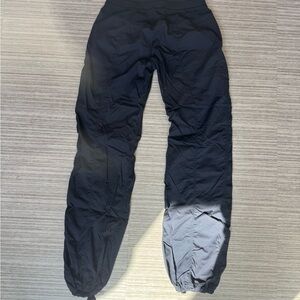 Dance Studio Mid-Rise Pant *Regular
